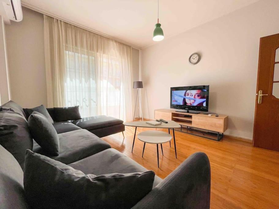 Apartment Downtown Flat Near Center With 24h Self Check-in Tirana